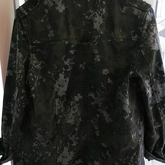 Jacket - Picture 3 of 4